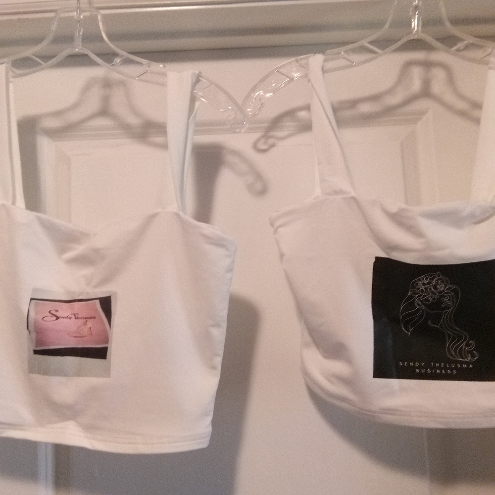 Clothes - Picture 5 of 8